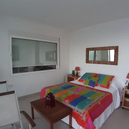 Bed And Breakfast On The Beach 2 *