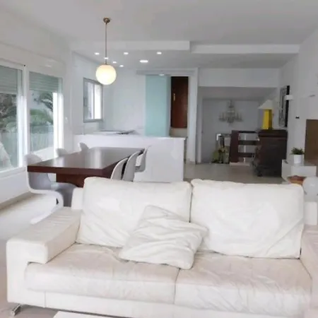 فندق مبيت وإفطار Bed And Breakfast On The Beach 2