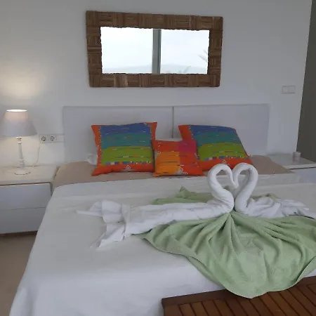 Bed And Breakfast On The Beach 2 فندق مبيت وإفطار دينايا